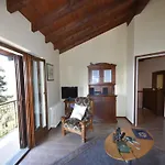 Σπίτι διακοπών Rustic With Views