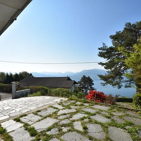 Rustic With Views Vakantiehuis Trarego