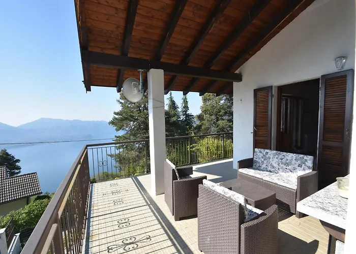 Rustic With Views Semesterbostad Trarego