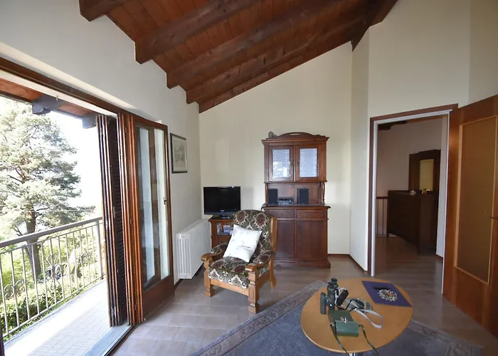 Nyaraló Rustic With Views